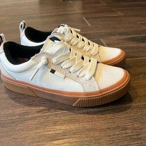 Reef Lay Day White sneakers